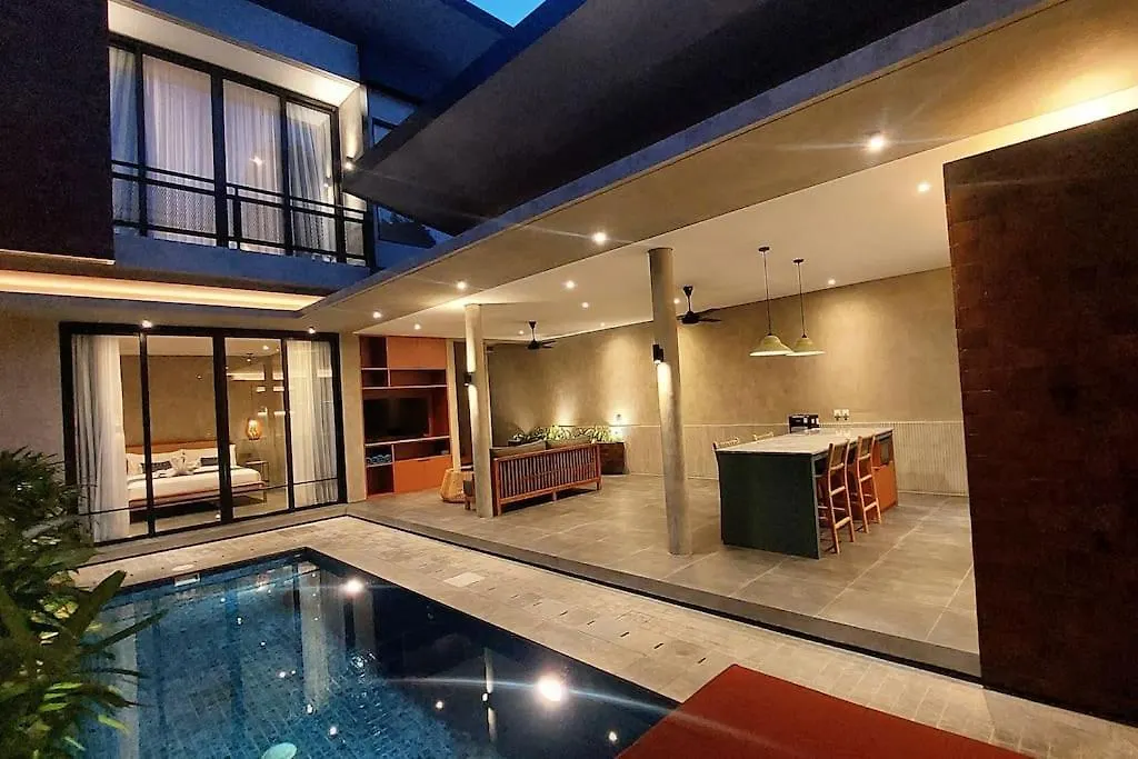 Akhila 3 - 2 Bedroom Modern Tropical Villa At The Heart Of Seminyak