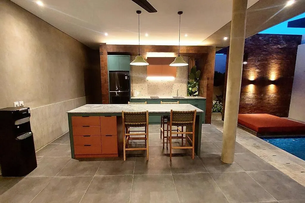 kontakty Akhila 3 - 2 Bedroom Modern Tropical Villa At The Heart Of Seminyak
